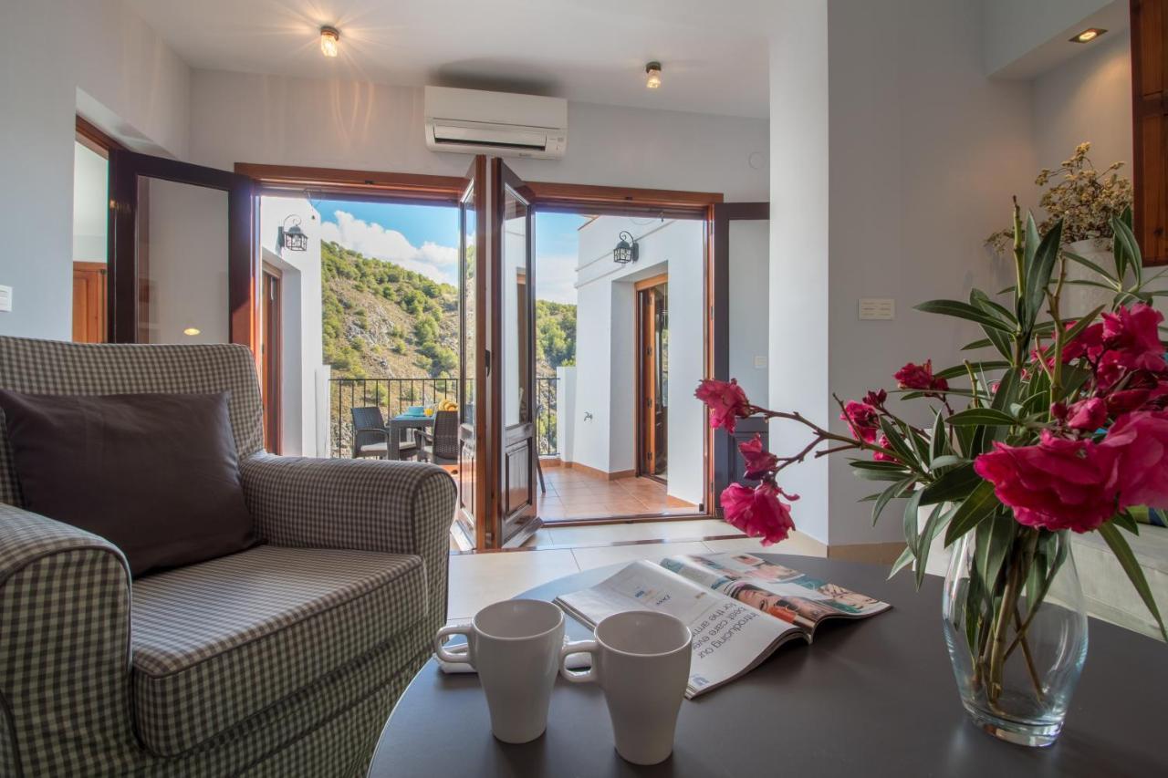 Quiet House In Village Center With Mountains Views Фрихилиана Экстерьер фото